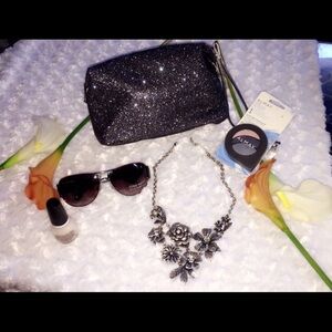 🌸🌷🚉✈️Women’s Carrier  bag